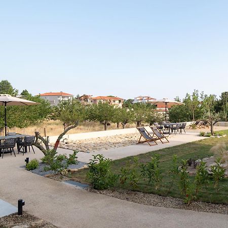 Melian Suites นิกิติ ภายนอก รูปภาพ