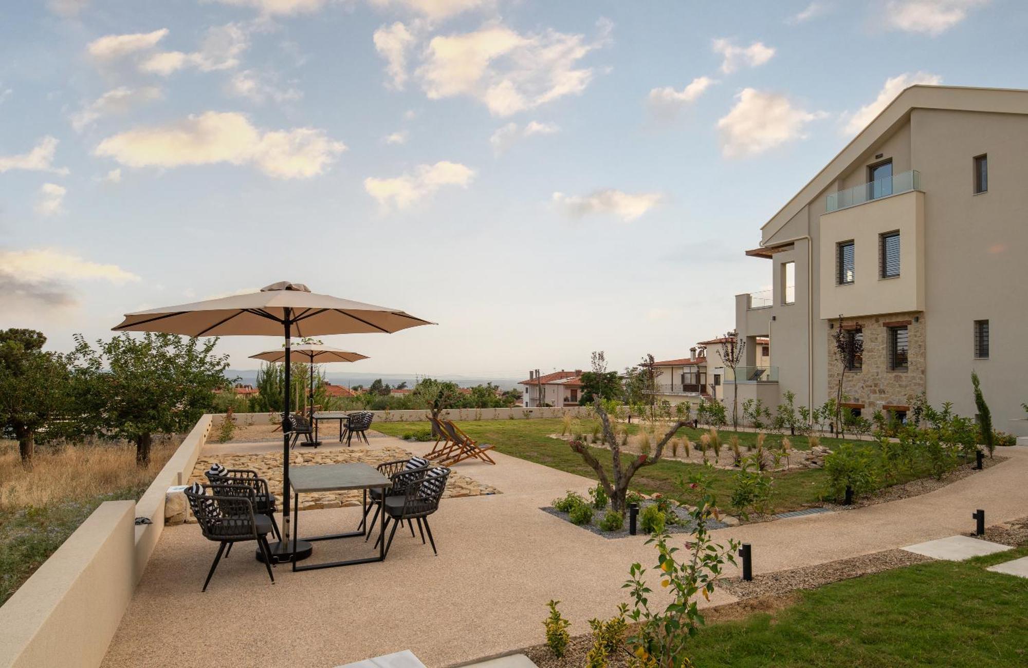 Melian Suites นิกิติ ภายนอก รูปภาพ