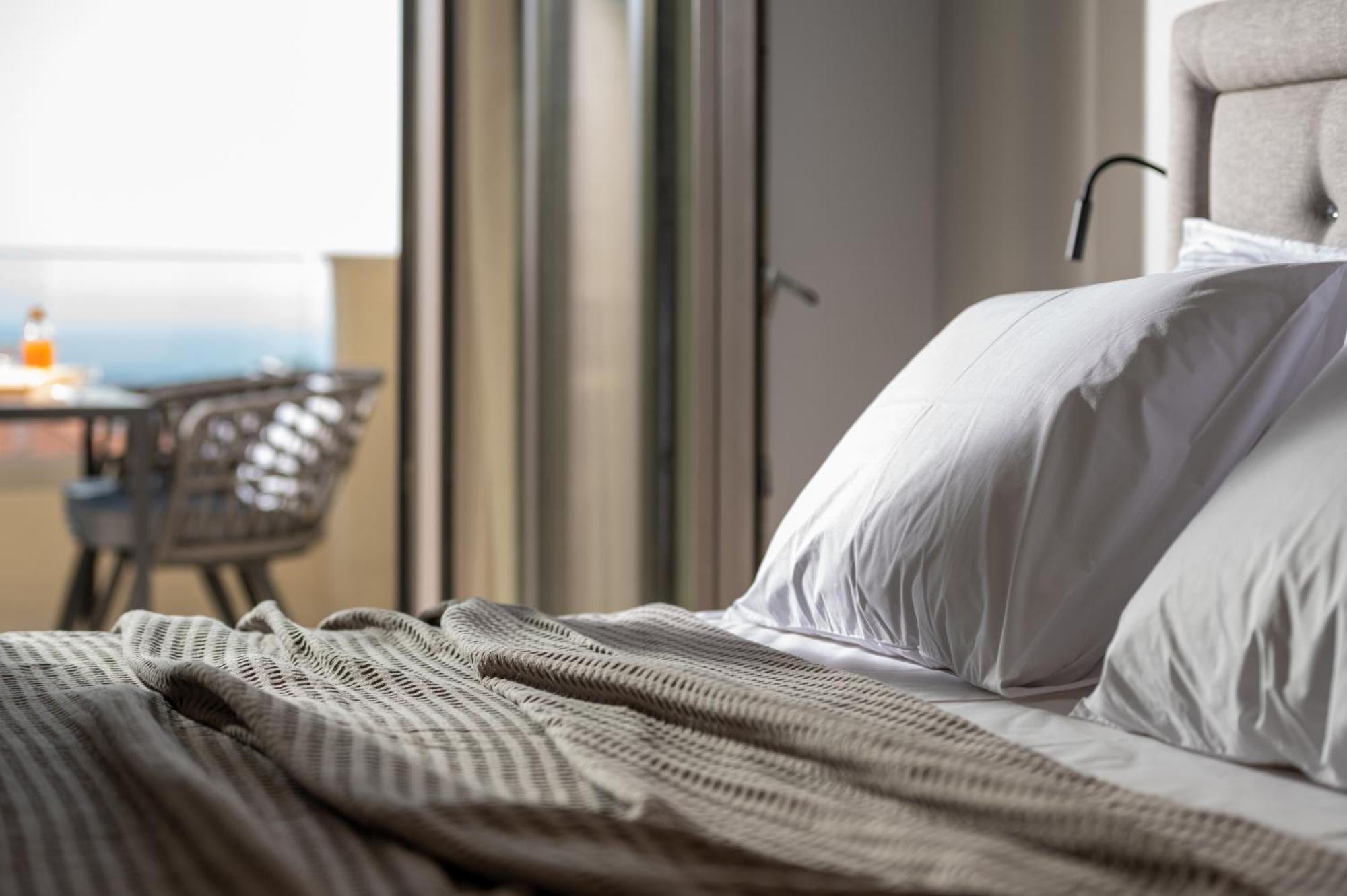 Melian Suites นิกิติ ภายนอก รูปภาพ