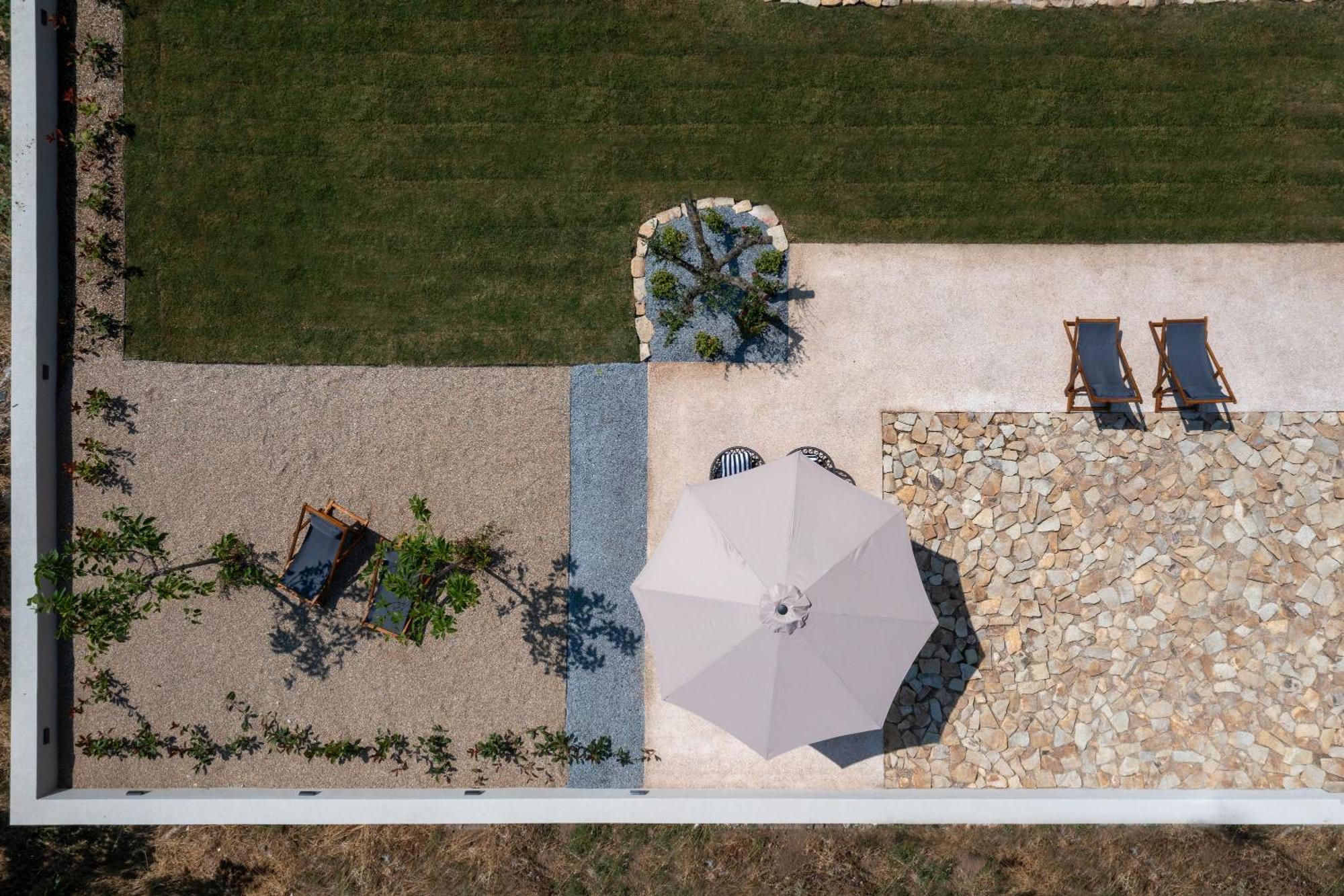Melian Suites นิกิติ ภายนอก รูปภาพ